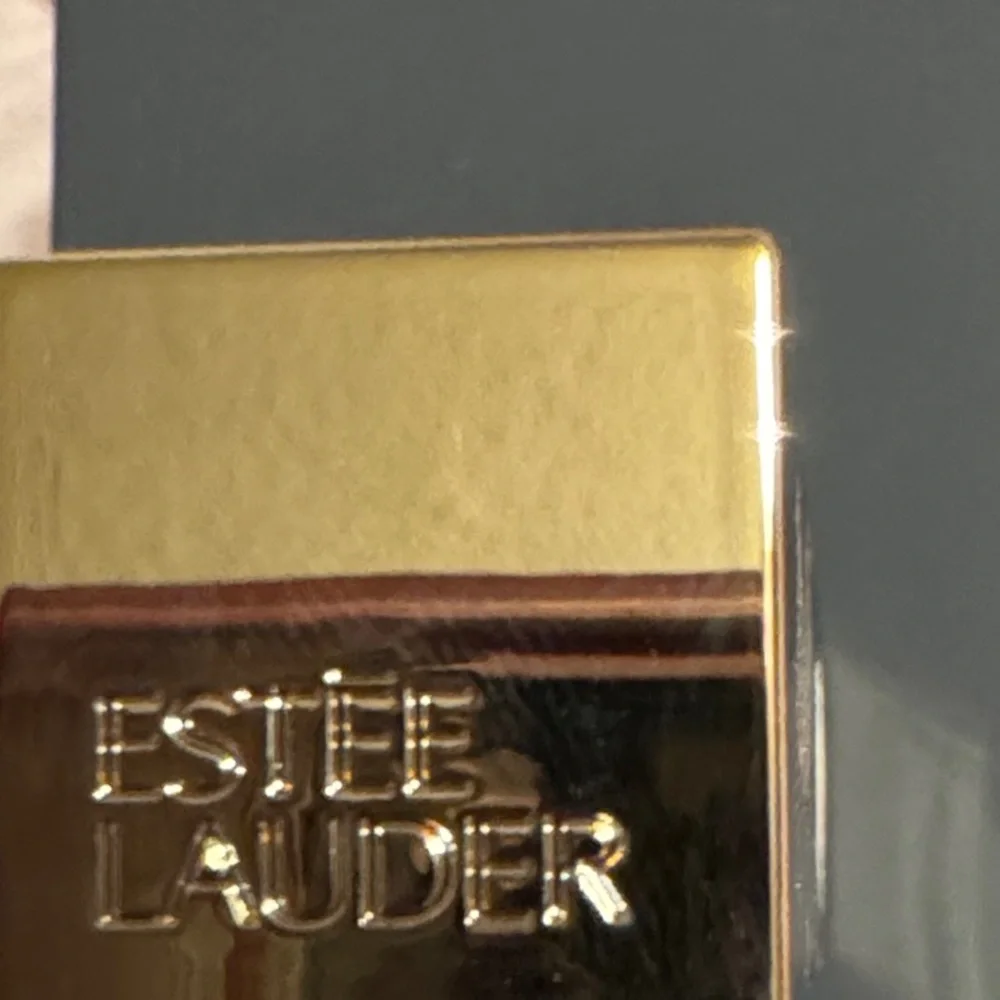 Estee Lauder Limited Edition Lipstick - Red Ribbon